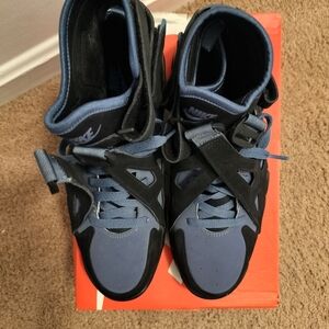 Nike Air basketball shoe